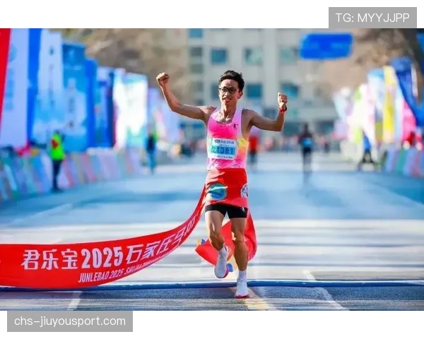 马拉松“关门前最后一人”冲线时，组委会为她单独保留终点拱门